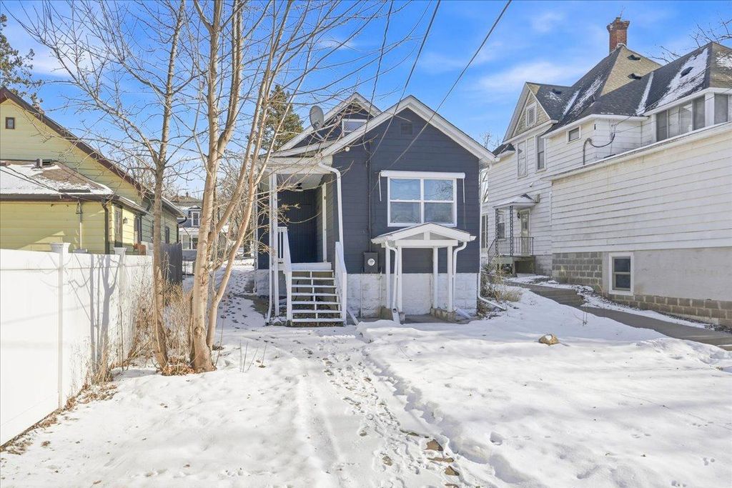 Photo of 1121 2nd Street, Hudson, WI 54016 (MLS # 7013226)