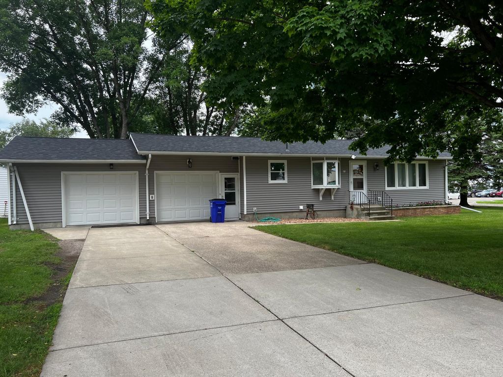 Photo of 618 Memorial Place, Dawson, MN 56232 (MLS # 6569605)