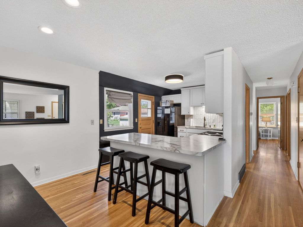 Photo of 1125 7th Avenue SW, Rochester, MN 55902 (MLS # 7071615)