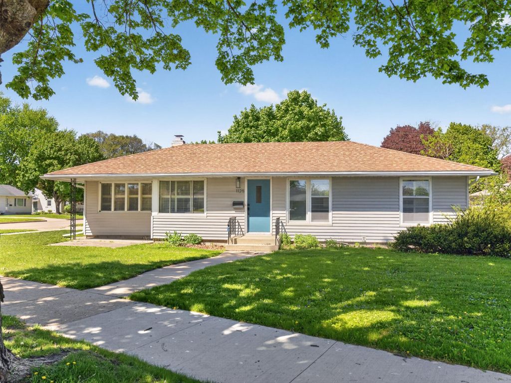 Photo of 1125 7th Avenue SW, Rochester, MN 55902 (MLS # 7071615)