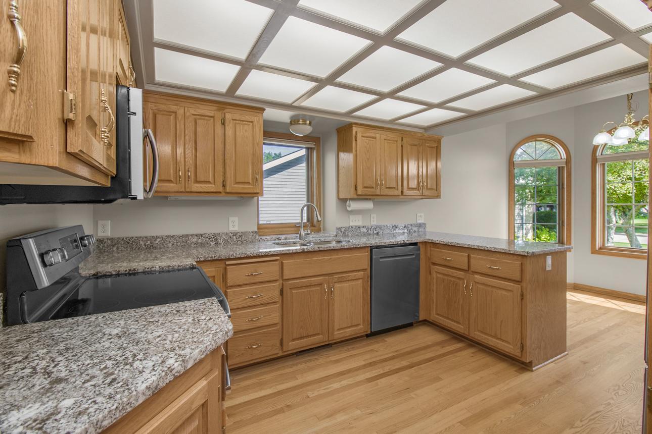 4136 Thornhill Lane