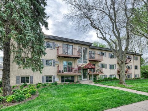 1620 Charlton Street 109 West Saint Paul MN 55118