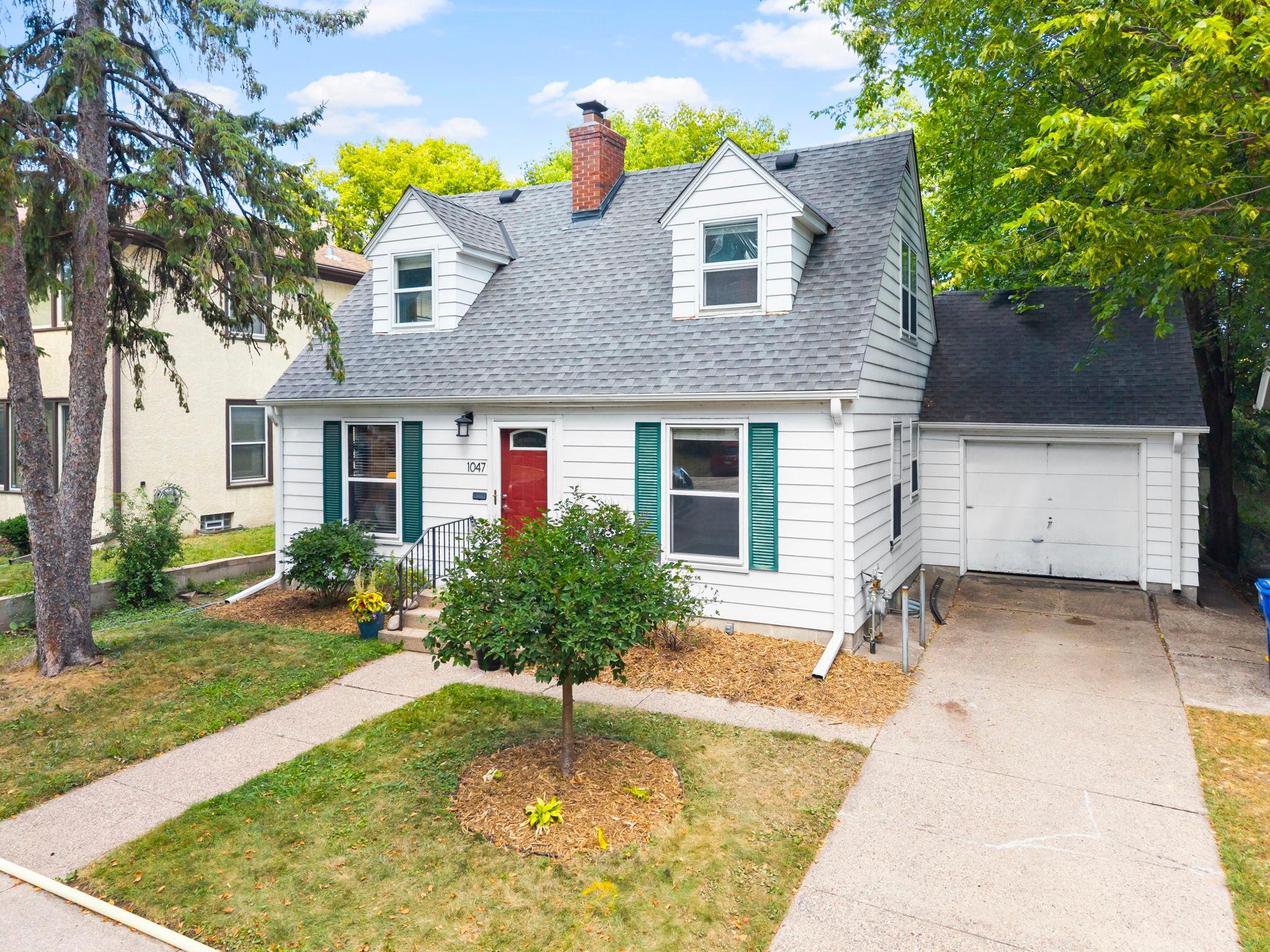 1047 Dayton Avenue