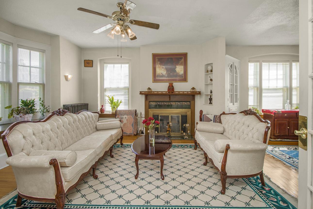 451 Lynnhurst Avenue E