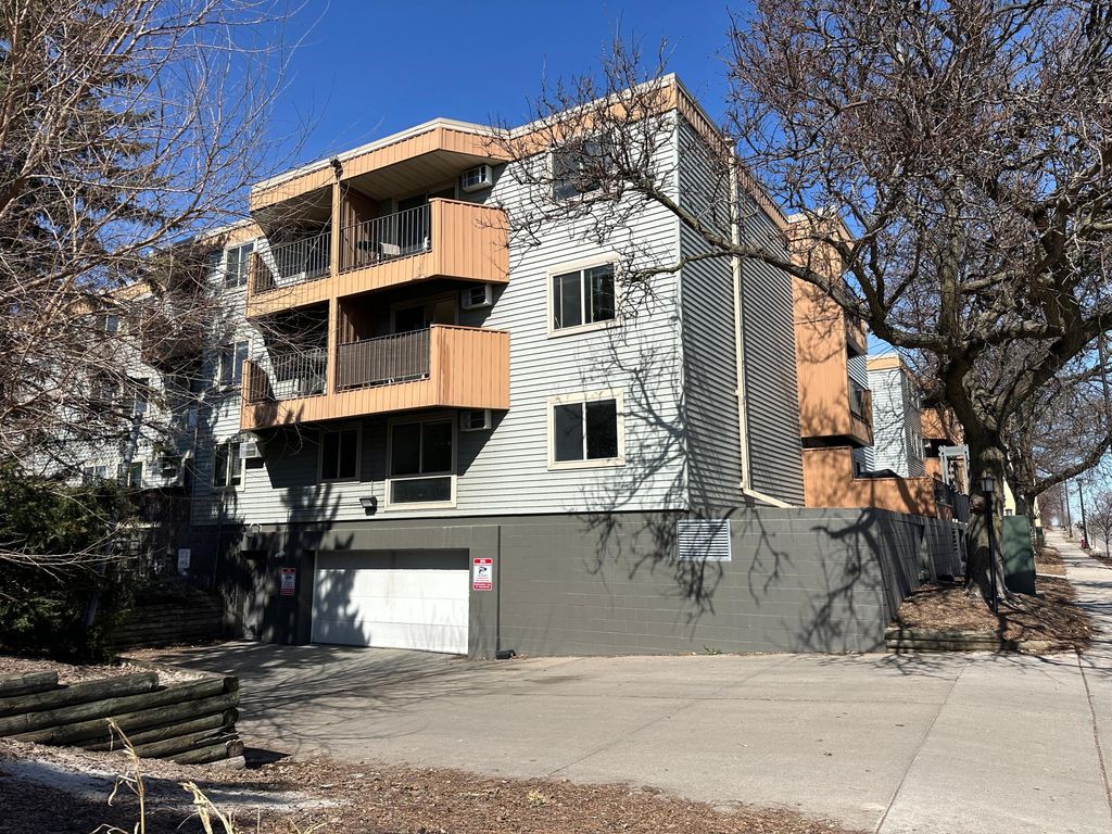 Photo of 3540 Hennepin Avenue #202, Minneapolis, MN 55408 (MLS # 7043980)