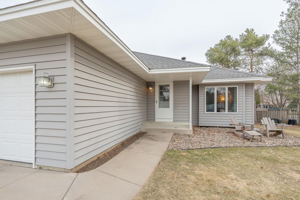 Photo of 1817 Ruby Circle, Shakopee, MN 55379 (MLS # 7042433)