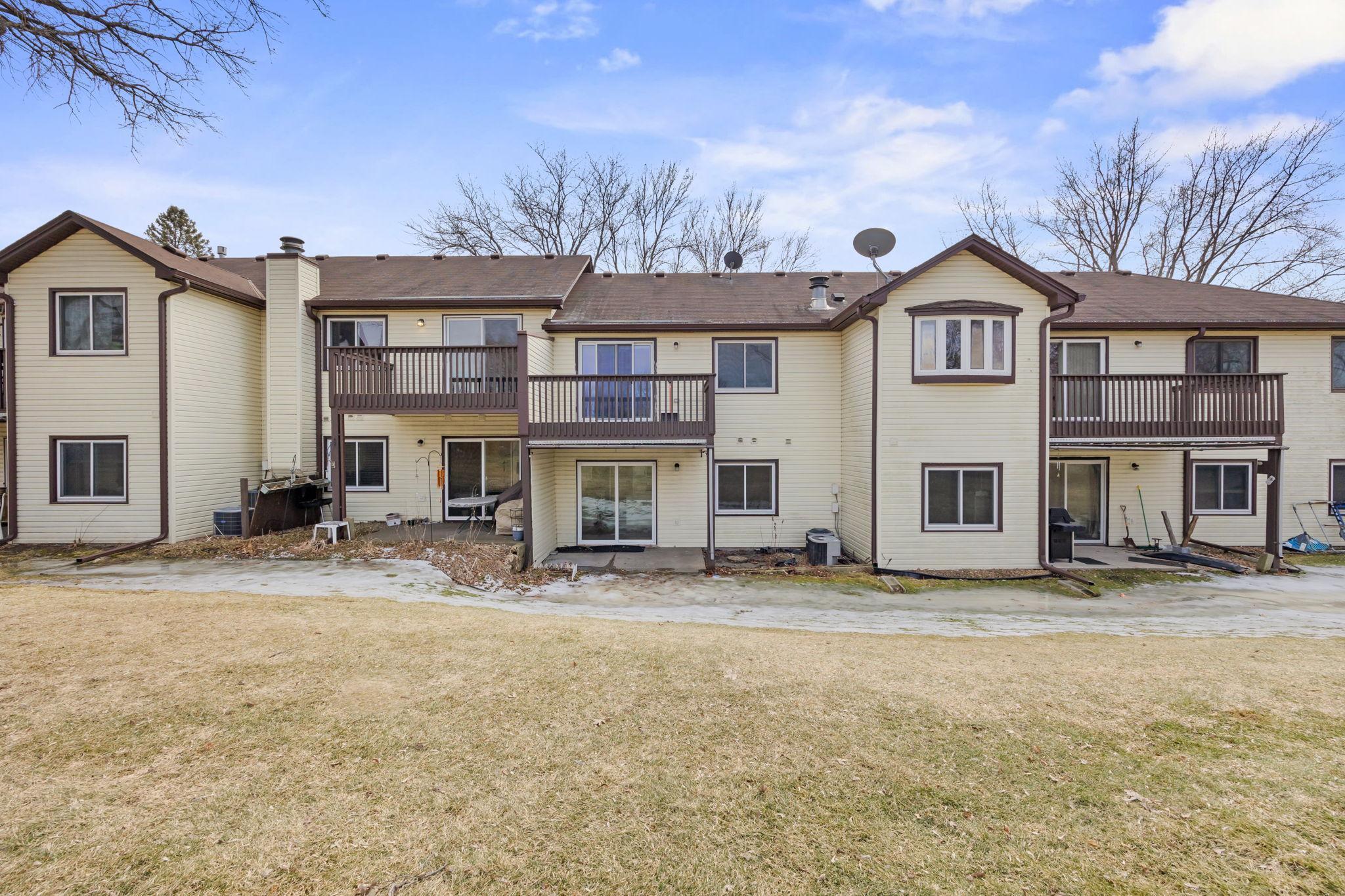 1049 Greenhaven Drive