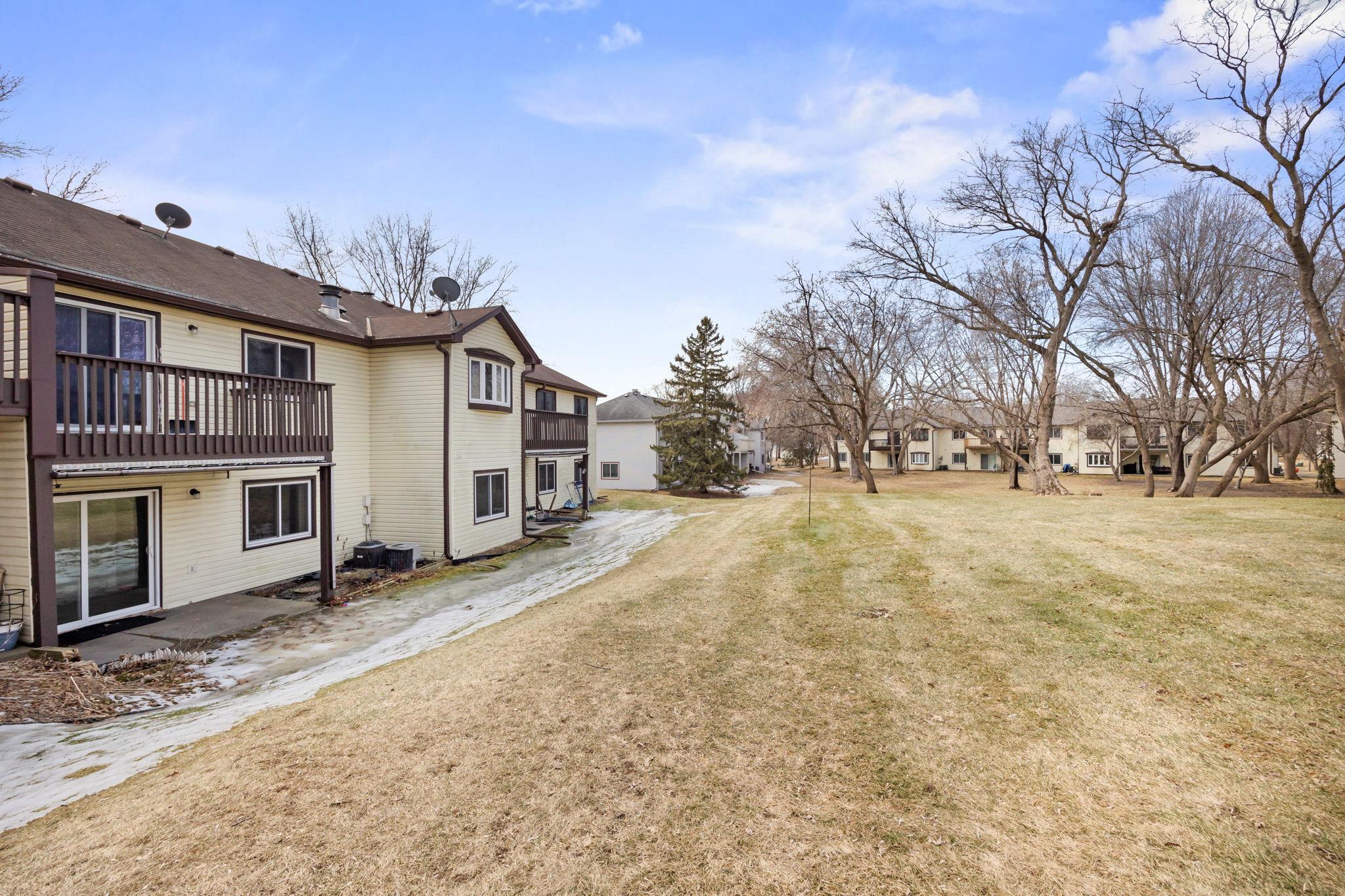 1049 Greenhaven Drive