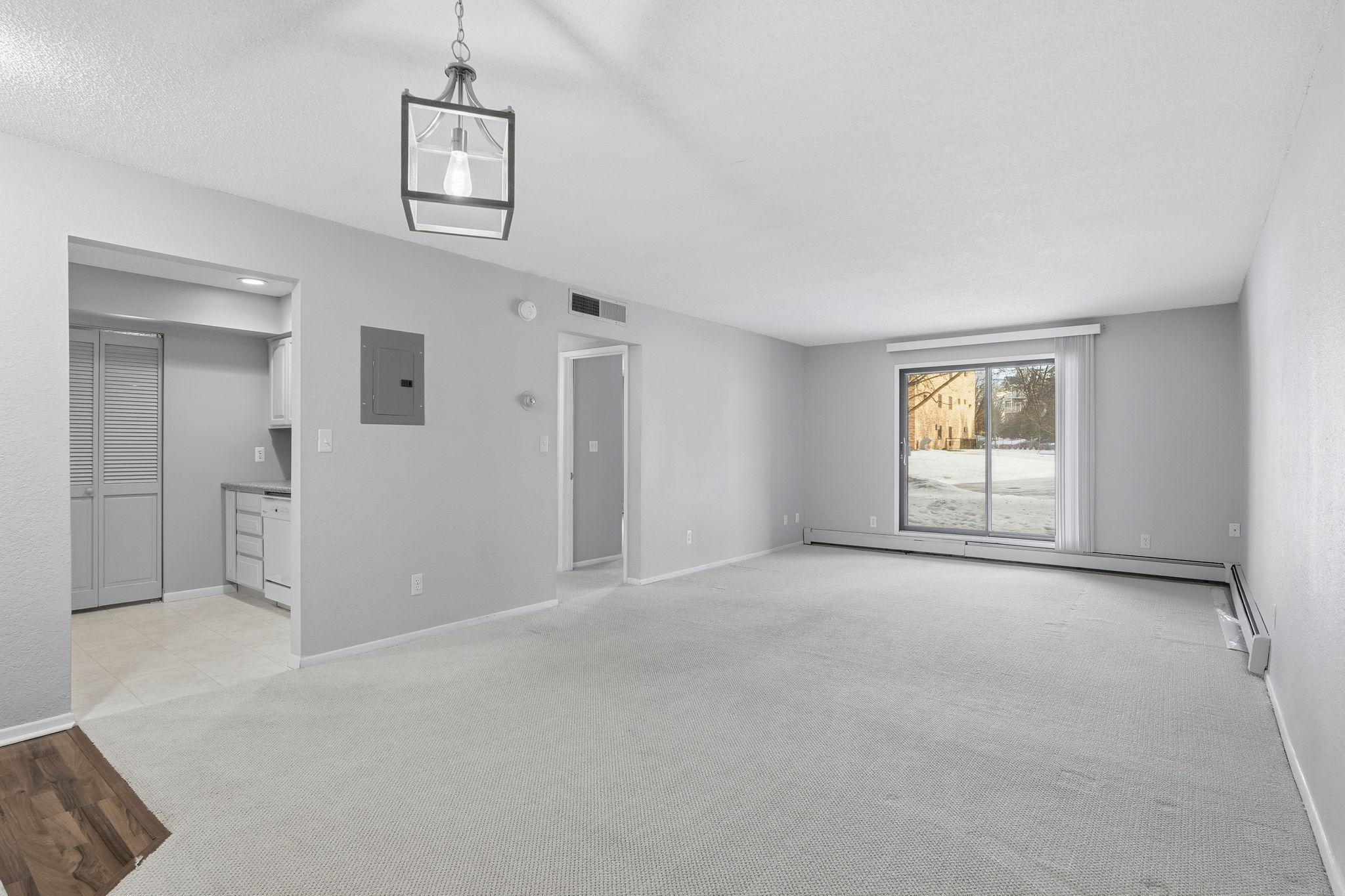 2670 Oxford Street N 202