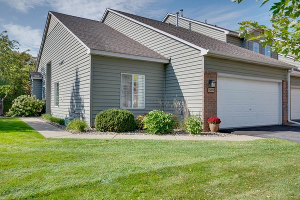 2489 LOCKWOOD DR APT 55, SAINT PAUL, MN 55120 - Image 1037c2a2dc076752ddd0d7dec7713fba/876628069