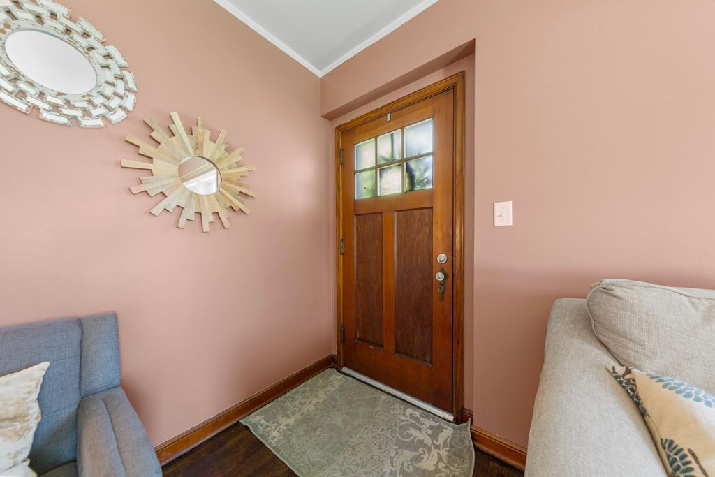 Photo of 830 Mcknight Road N, Maplewood, MN 55119 (MLS # 7069005)