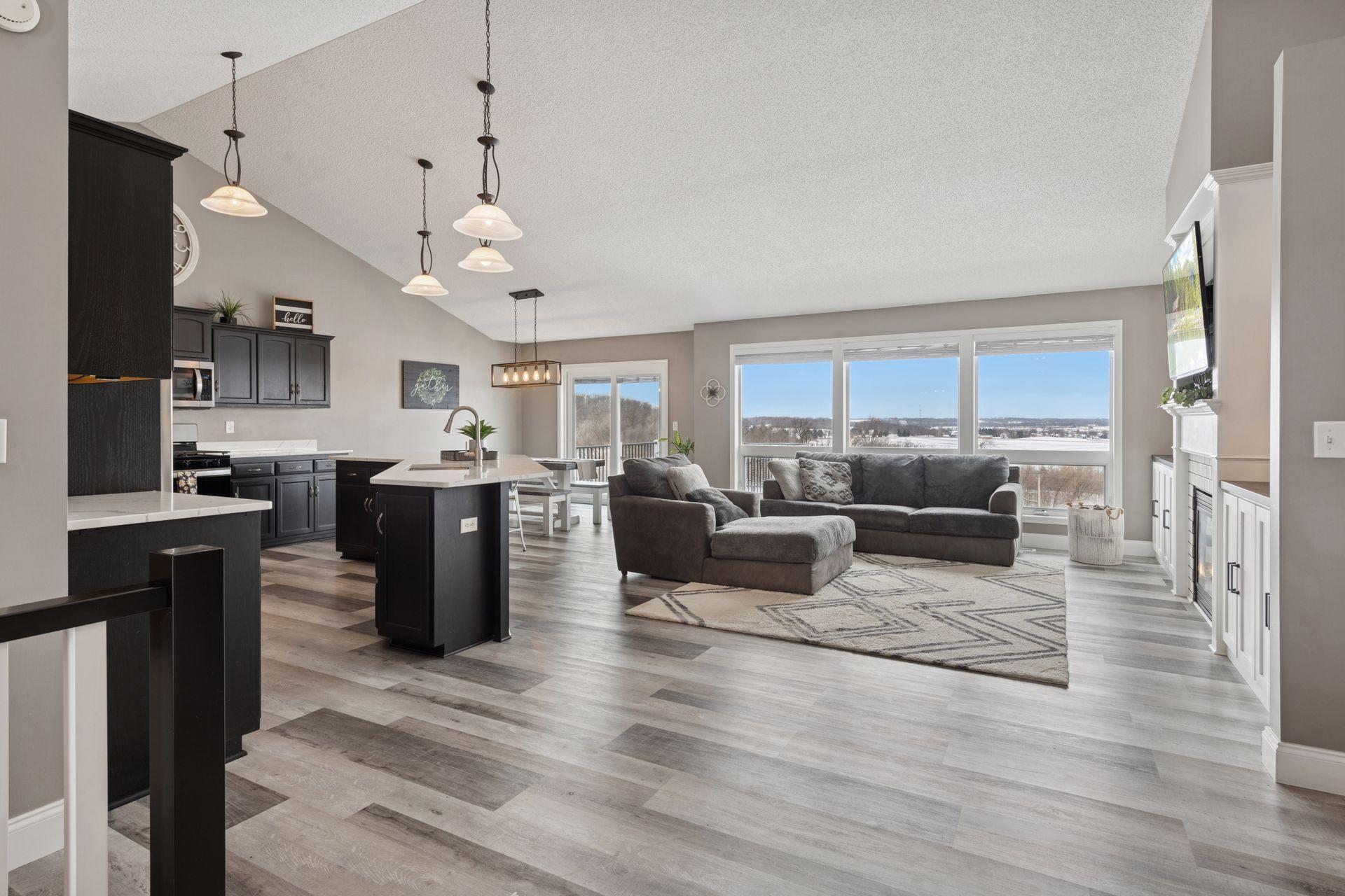 932 Farmers Ridge Trail