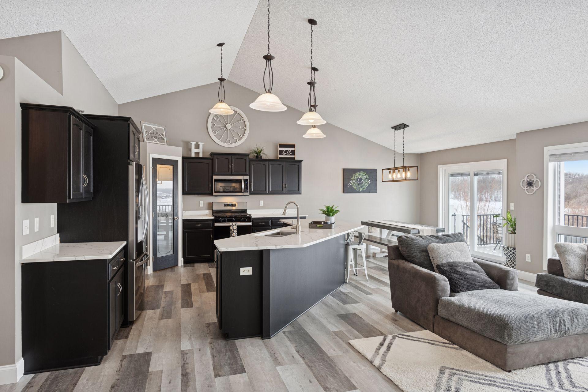 932 Farmers Ridge Trail