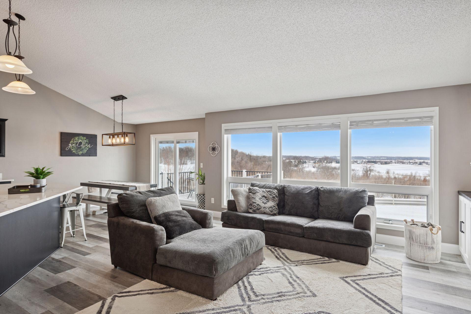 932 Farmers Ridge Trail