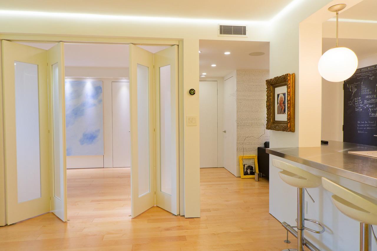 1225 Lasalle Avenue 404