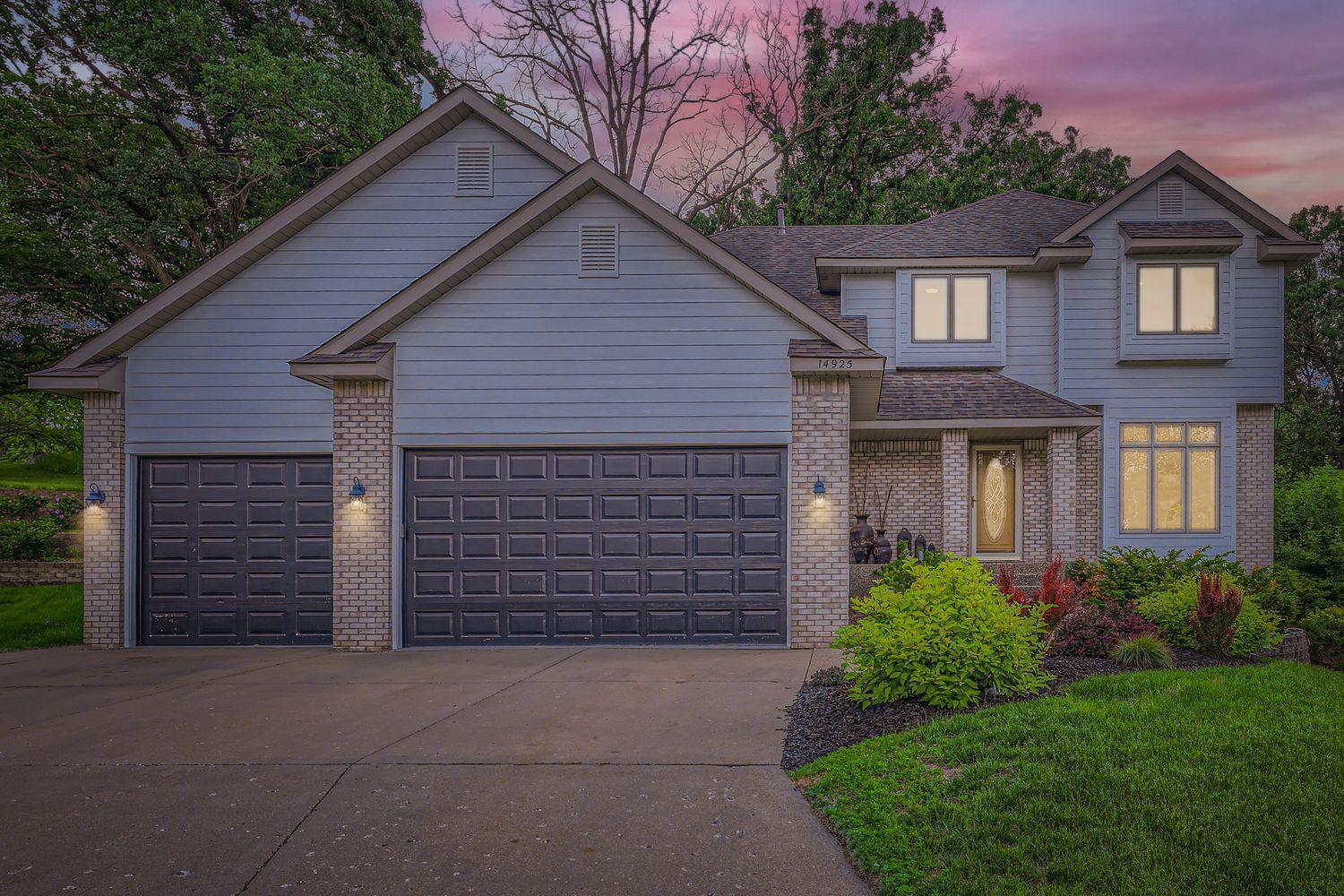 14925 Oak Ridge Court W