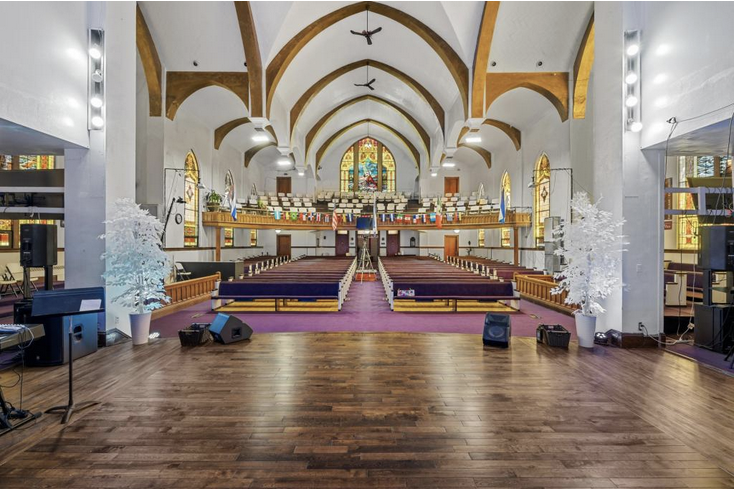 2521, 2524 Lyndale Avenue N