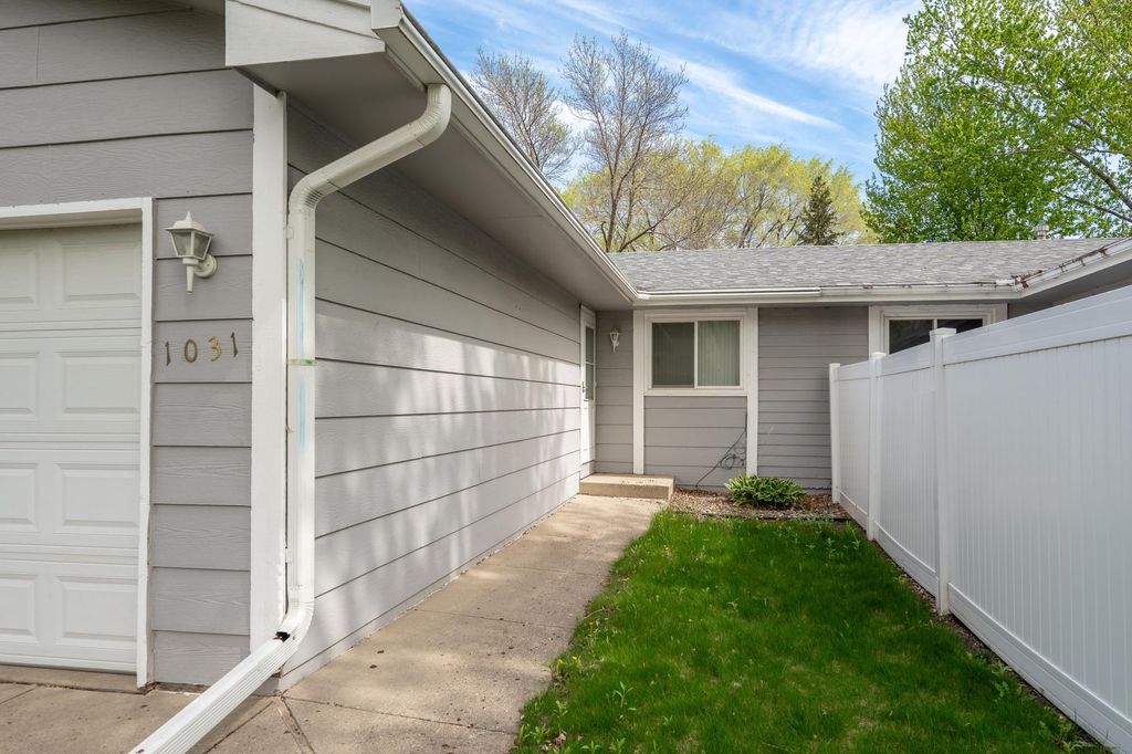 Photo of 1031 Eastview Circle, Shakopee, MN 55379 (MLS # 7068638)