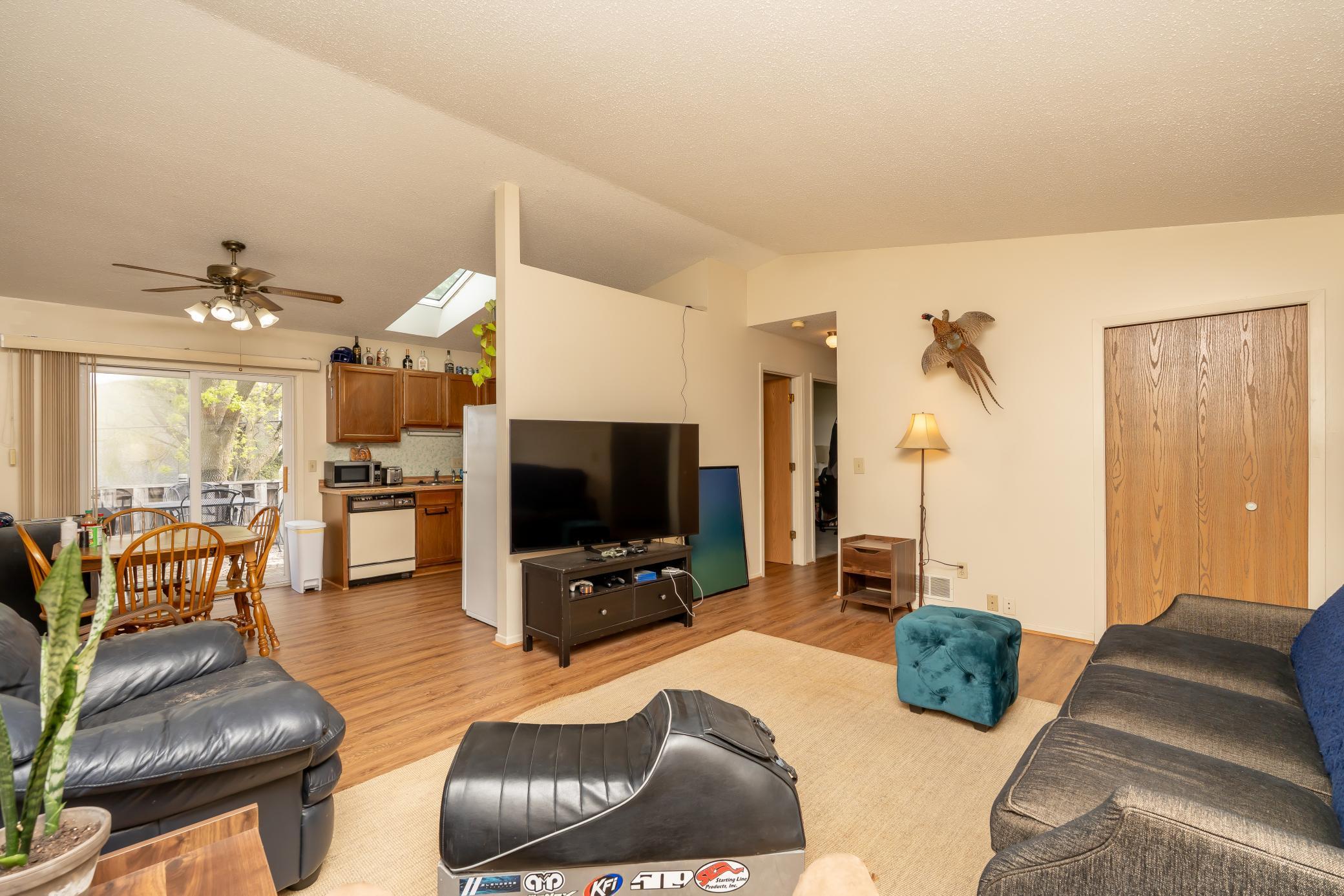 1031 Eastview Circle