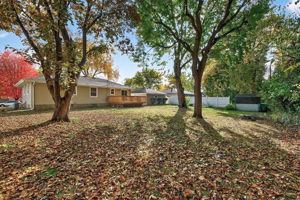 Photo of 7201 Kentucky Avenue N, Brooklyn Park, MN 55428 (MLS # 7007219)