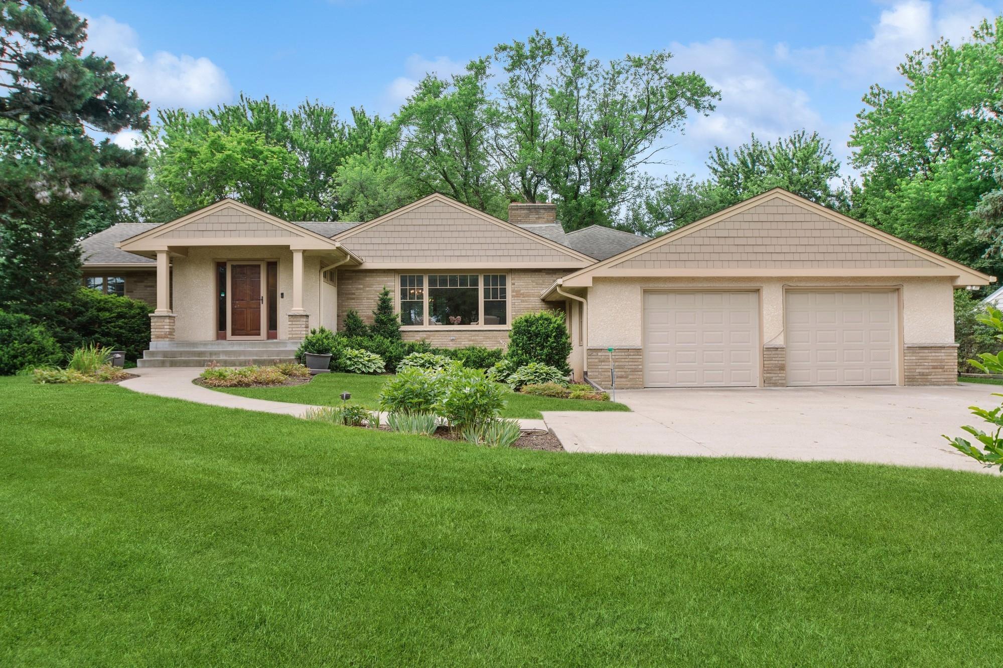 2280 Highway 36 W