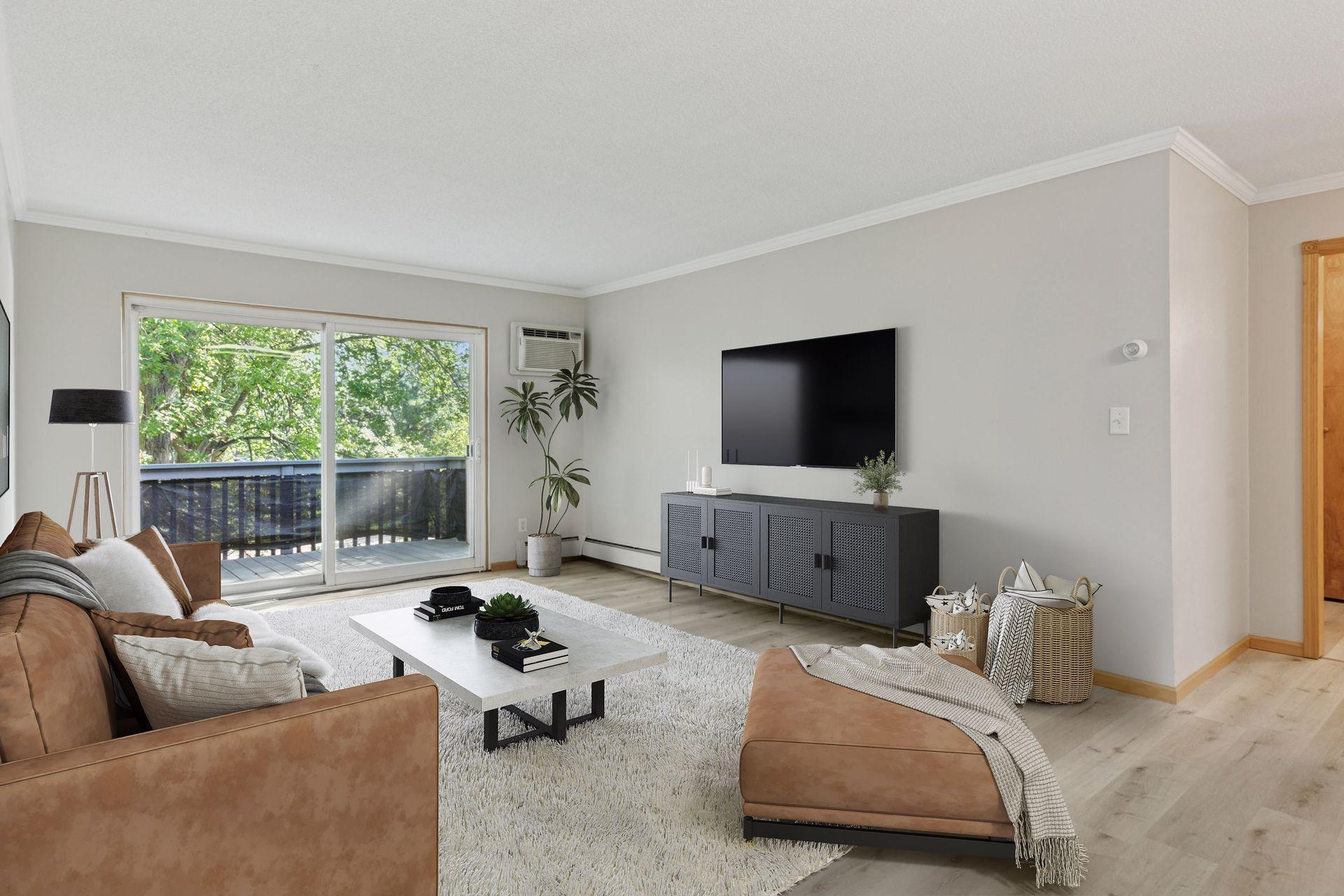 2800 Hamline Avenue N 302