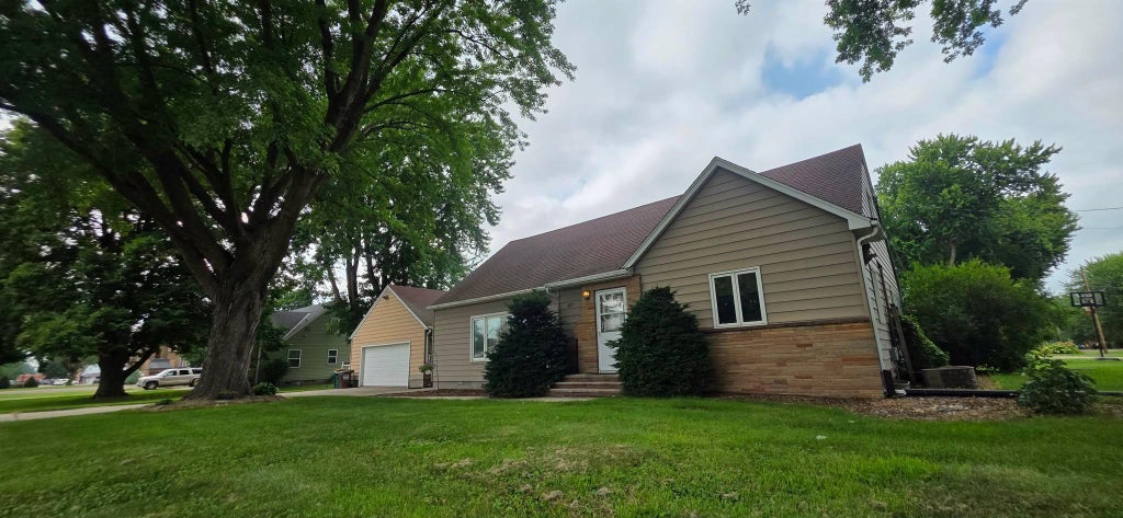 Photo of 107 Park Avenue E, Hollandale, MN 56045 (MLS # 7116290)
