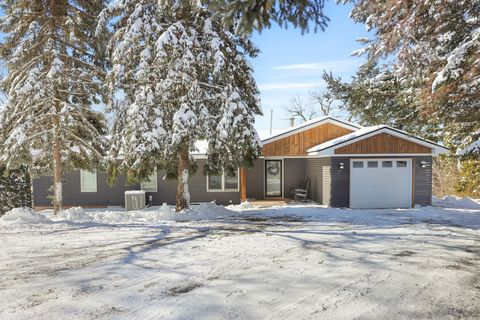 Photo of 17791 Holt Court, Faribault, MN 55021 (MLS # 7019162)