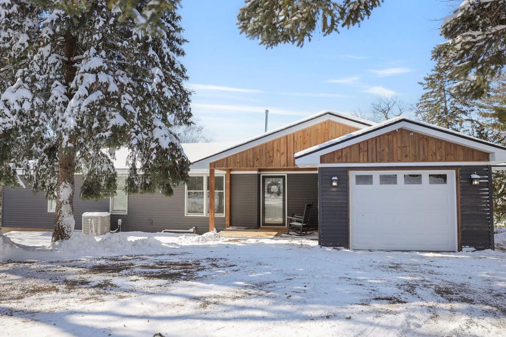 Photo of 17791 Holt Court, Faribault, MN 55021 (MLS # 7019162)