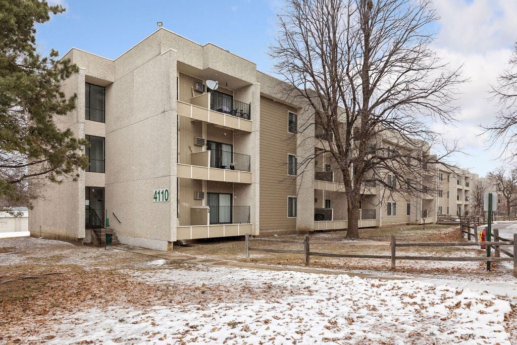 Photo of 4110 Rahn Road #121, Eagan, MN 55122 (MLS # 6806670)