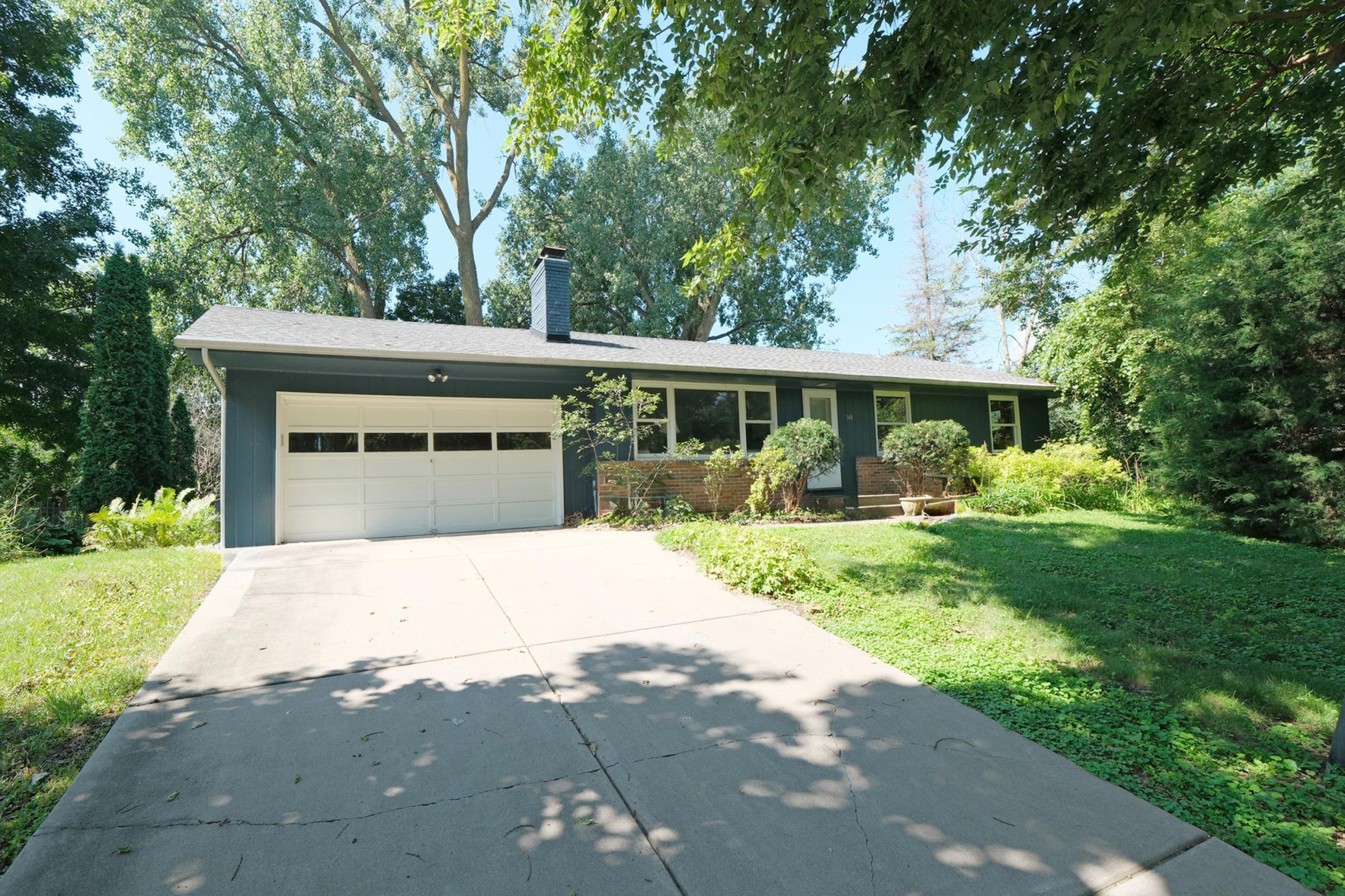 148 Ridgeview Lane E