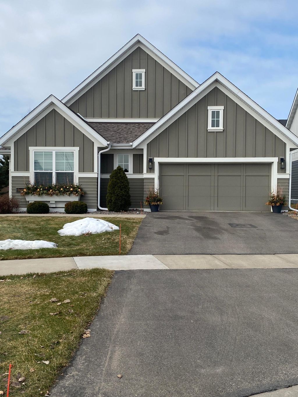 Photo of 5042 Dale Ridge Road, Woodbury, MN 55129 (MLS # 7040352)