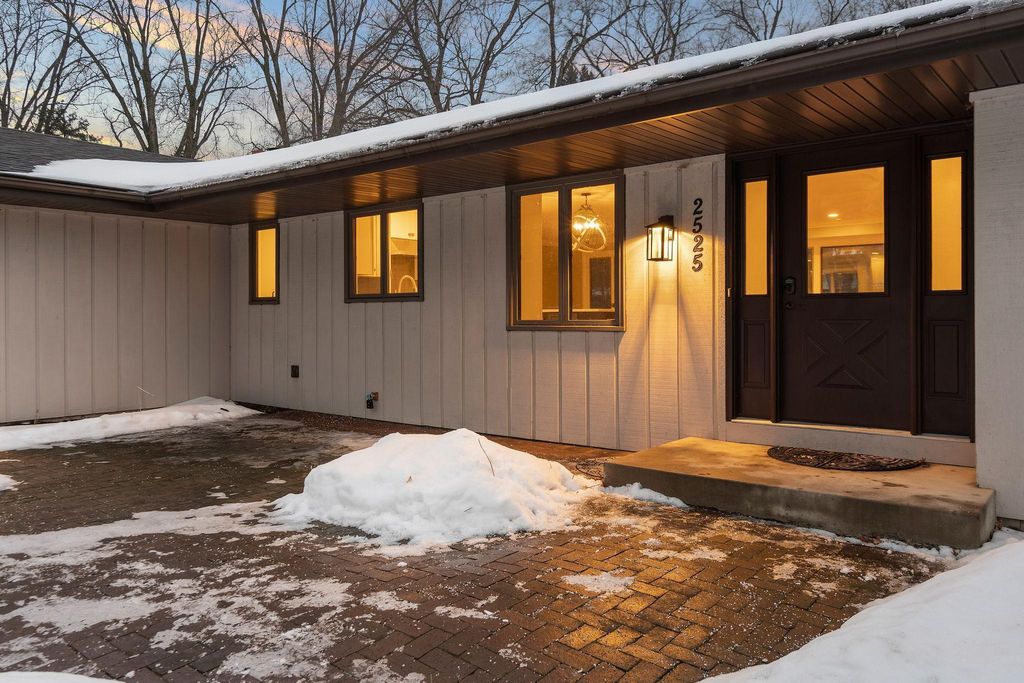 Photo of 2525 Troy Lane N, Plymouth, MN 55447 (MLS # 7006227)