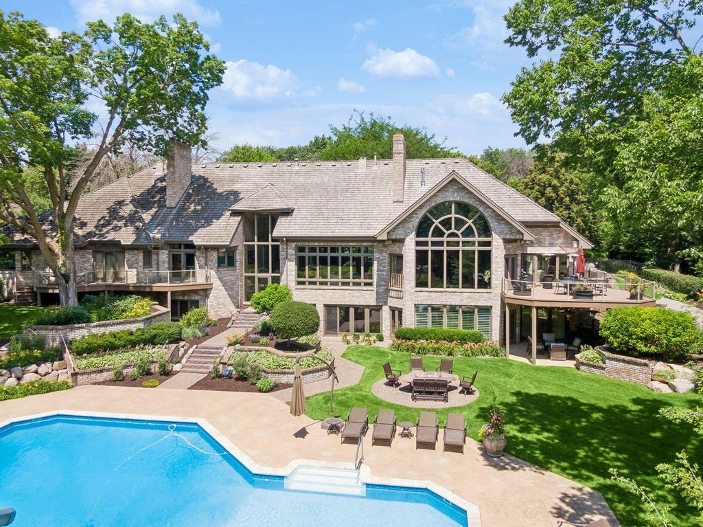 Photo of 326 Ferndale Road W, Wayzata, MN 55391 (MLS # 7068317)