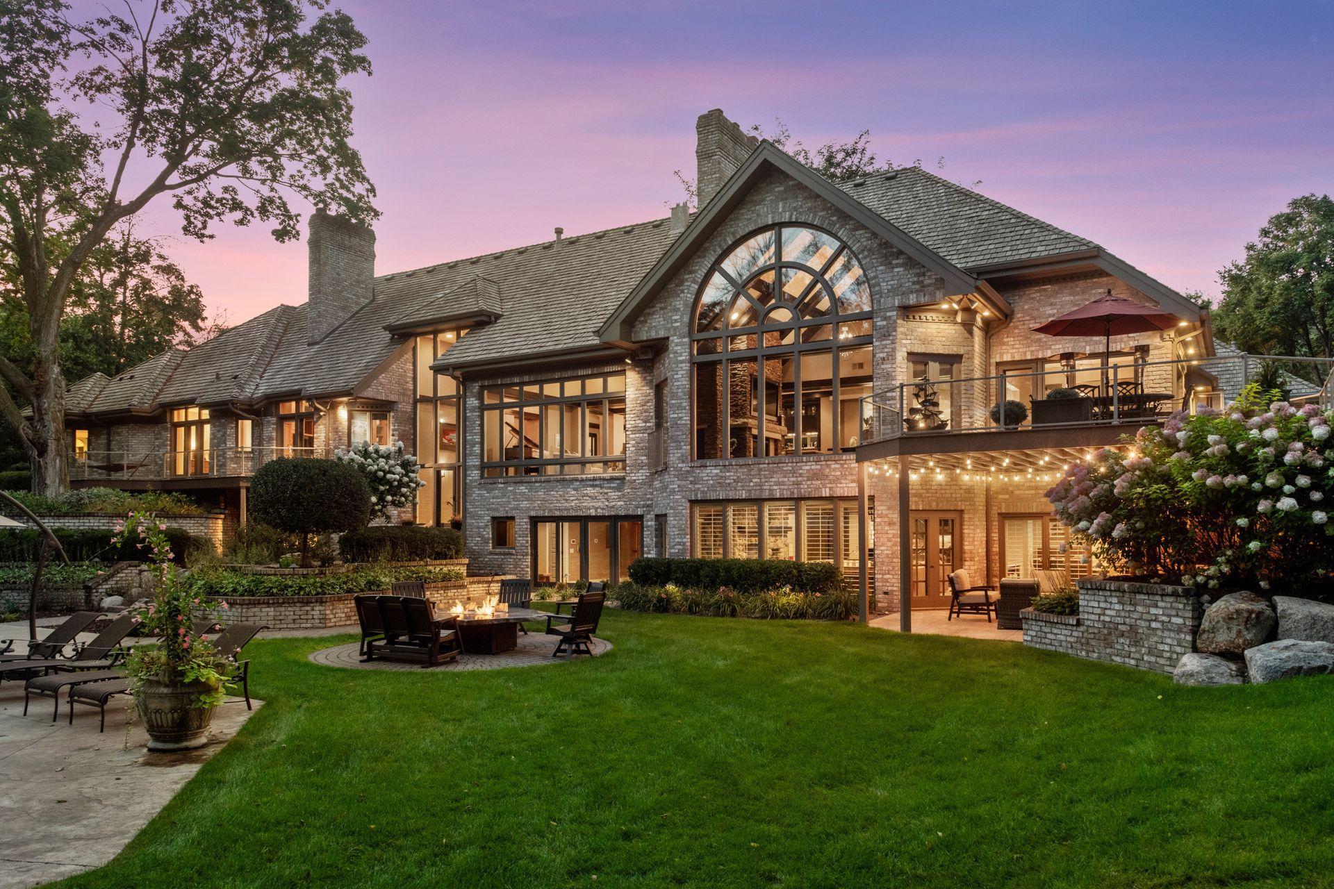326 Ferndale Road W