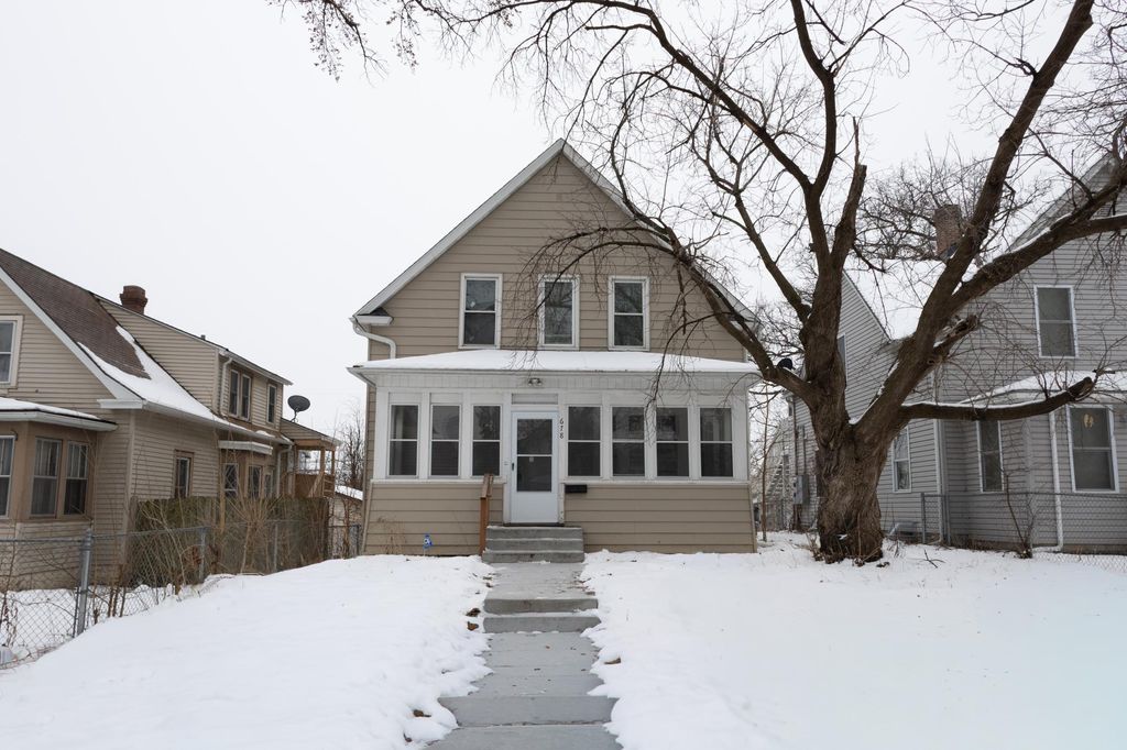 Photo of 678 Hawthorne Avenue East Ave, Saint Paul, MN 55106 (MLS # 7037712)