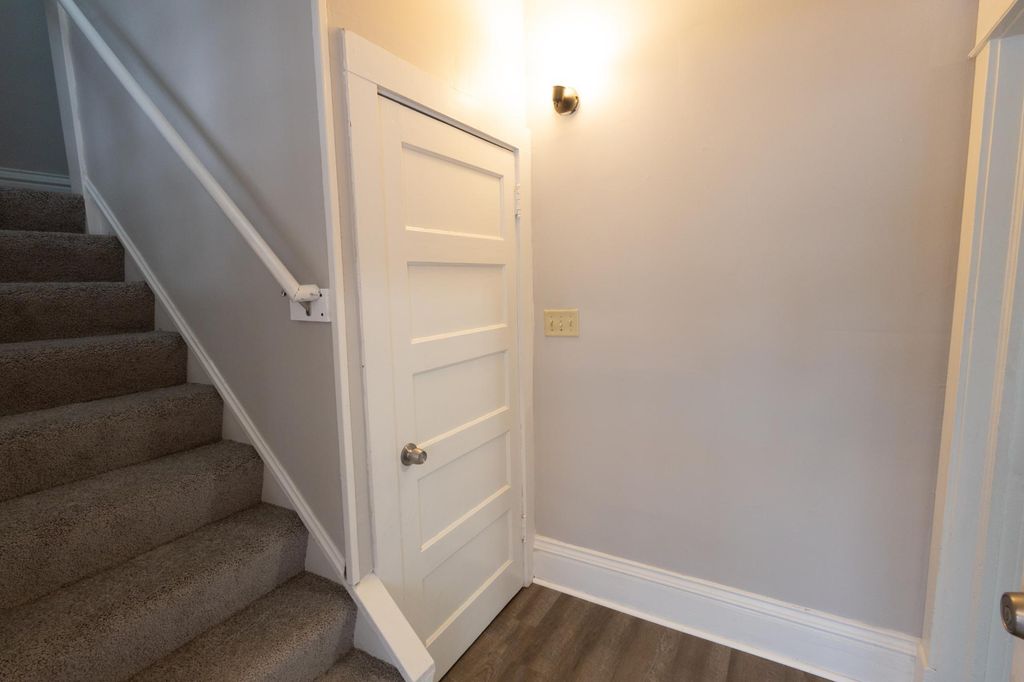 Photo of 678 Hawthorne Avenue East Ave, Saint Paul, MN 55106 (MLS # 7037712)