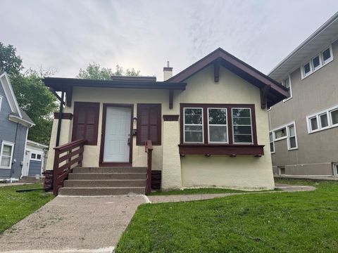 914 Russell Avenue N Minneapolis MN 55411