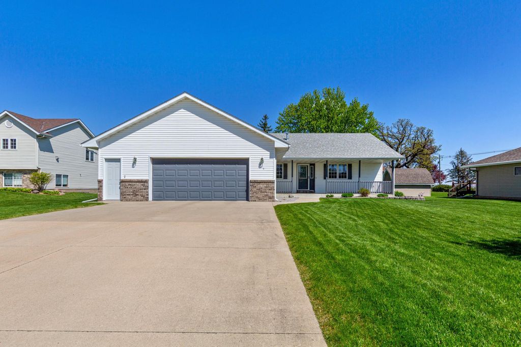 Photo of 425 Hazeltine Place NE, Owatonna, MN 55060 (MLS # 7068877)