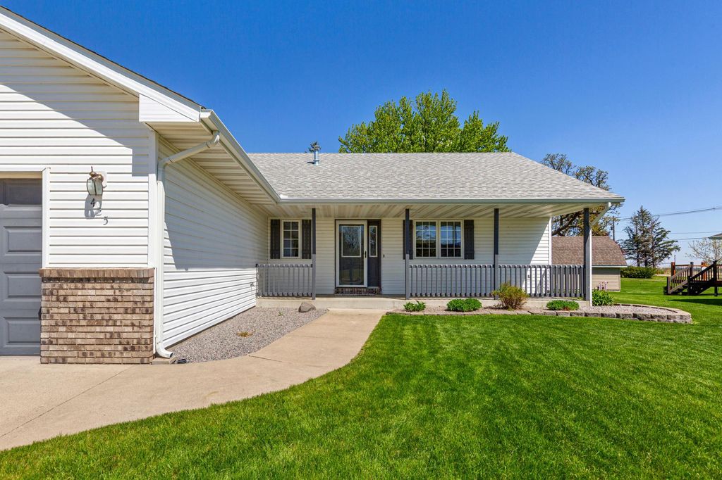 Photo of 425 Hazeltine Place NE, Owatonna, MN 55060 (MLS # 7068877)