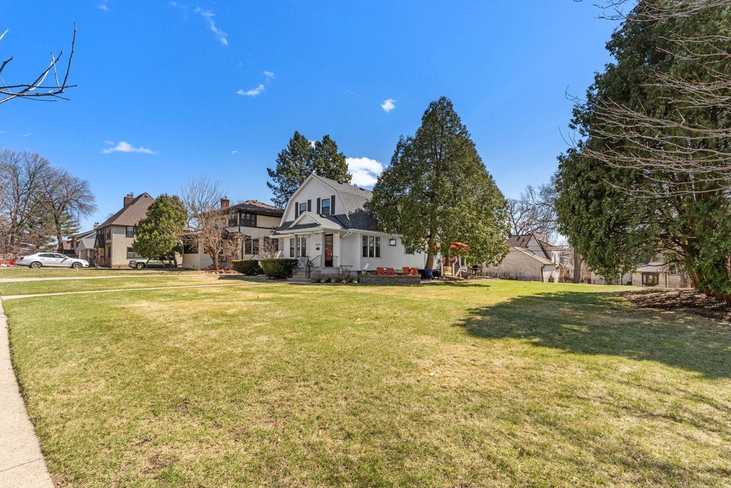 Photo of 205 W 52nd Street, Minneapolis, MN 55419 (MLS # 7044787)