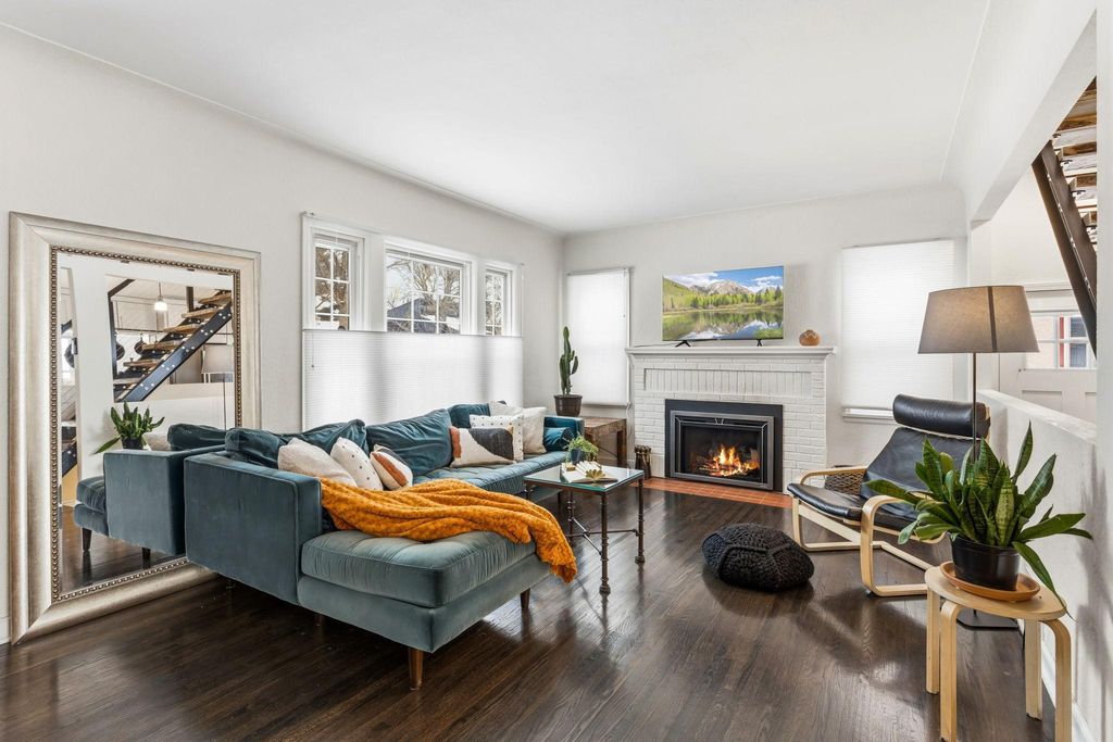 Photo of 1206 Niles Avenue, Saint Paul, MN 55116 (MLS # 7035770)