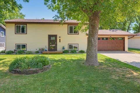 Photo of 745 Dale Street SW, Hutchinson, MN 55350 (MLS # 7119159)