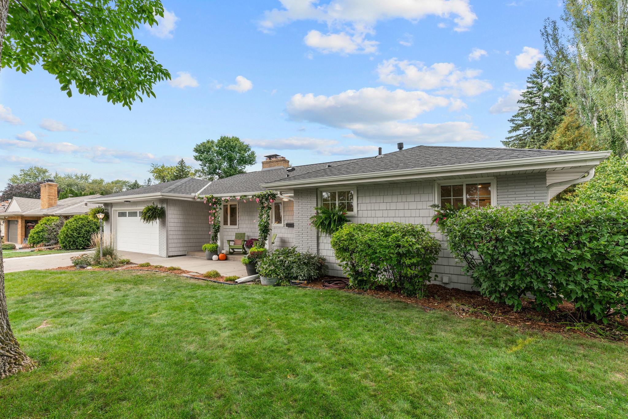 3322 Belden Drive NE