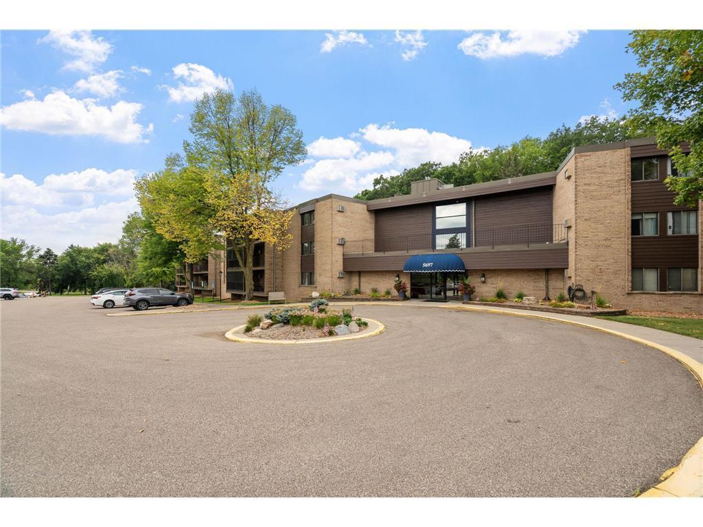 5697 Green Circle Drive 304