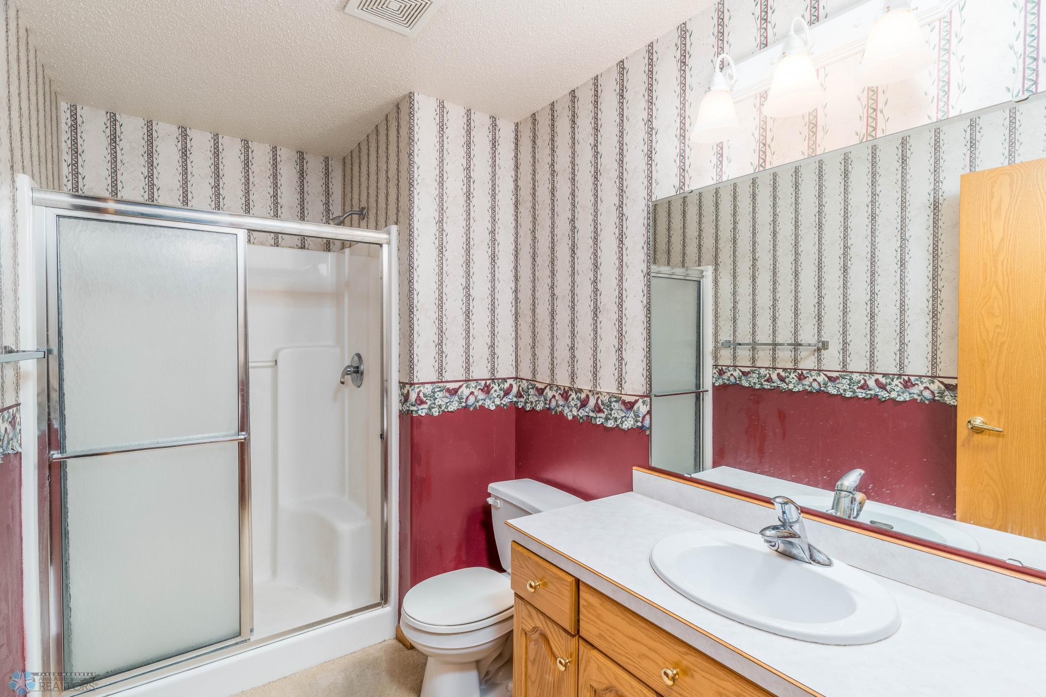 Moorhead, Minnesota 56560, United States, 3 Bedrooms Bedrooms, ,2 BathroomsBathrooms,Residential,Active,257230