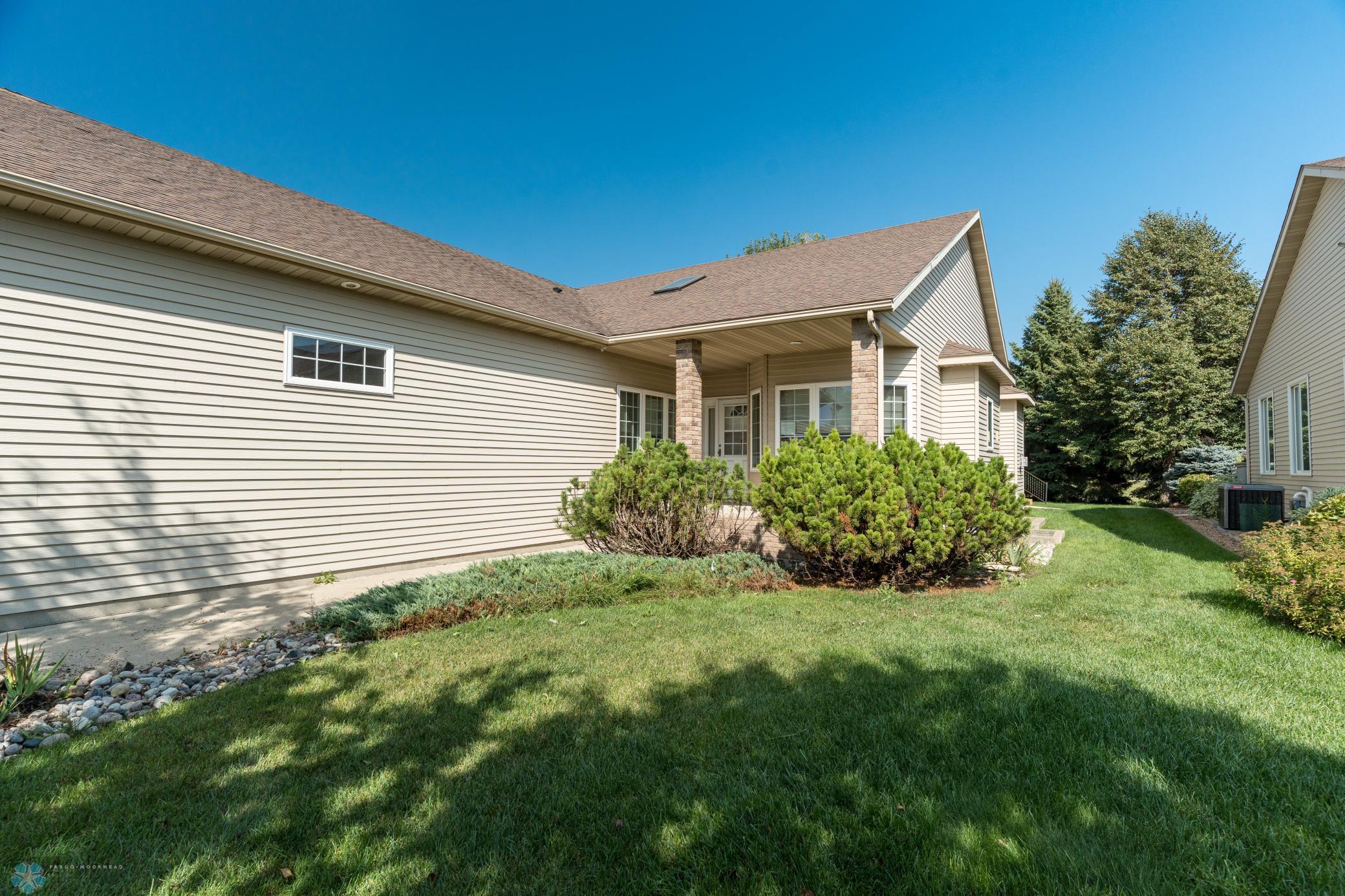 Moorhead, Minnesota 56560, United States, 3 Bedrooms Bedrooms, ,2 BathroomsBathrooms,Residential,Active,257230