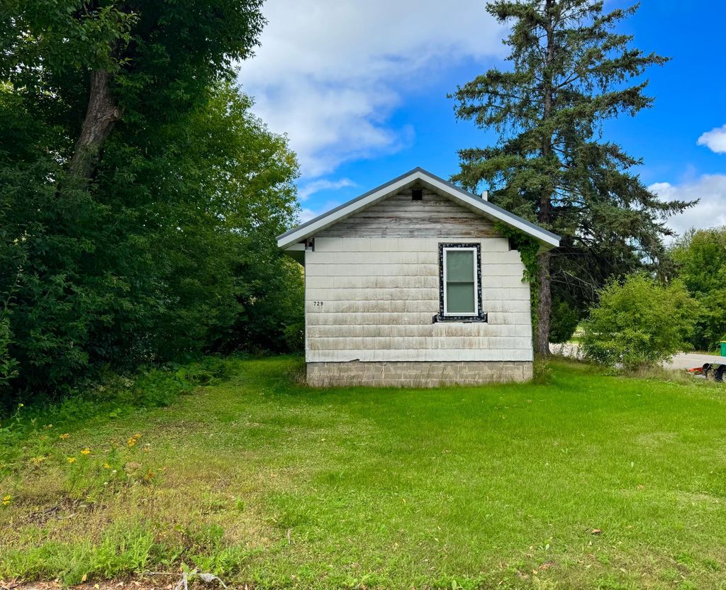 Photo of 729 NW 3rd Avenue, Grand Rapids, MN 55744 (MLS # 7040900)