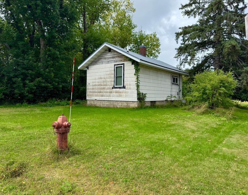 Photo of 729 NW 3rd Avenue, Grand Rapids, MN 55744 (MLS # 7040900)