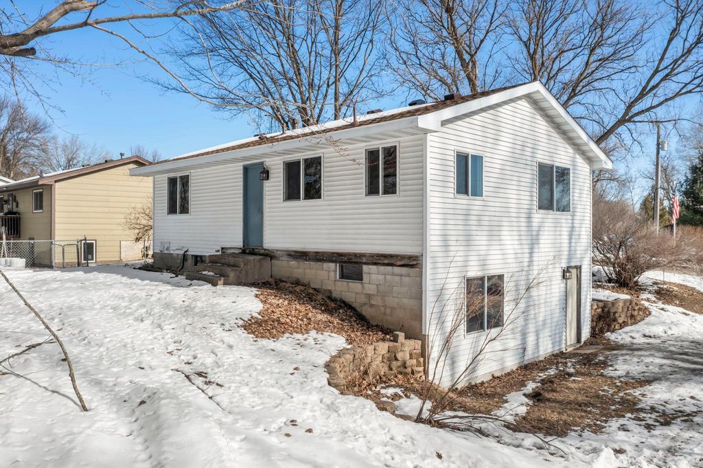 Photo of 30140 Neal Avenue, Lindstrom, MN 55045 (MLS # 7015019)